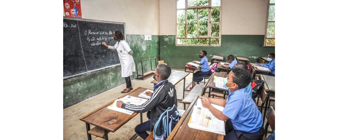 Ano lectivo 2025_ Governo prevê sobrecarga de horas extras na educação.jpg