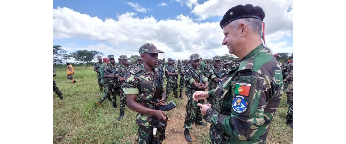 Missão De Formação Da União Europeia Em Moçambique Eutm Moz Treina Fadm Sobre Operações De Paz 